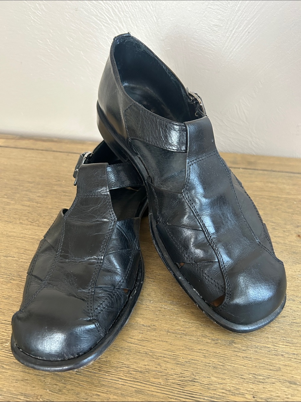 Heyraud Men's Black Handmade Leather Fisherman Sandal. Made in Italy. Size EU 40